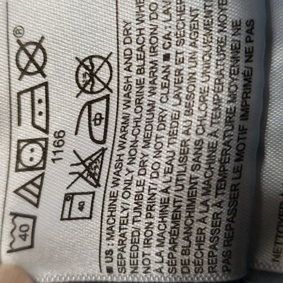 Old Navy, Slim & Straight Jeans; 5 Pockets; Light Factory Distress. Size 30 x 30 - Picture 13 of 13